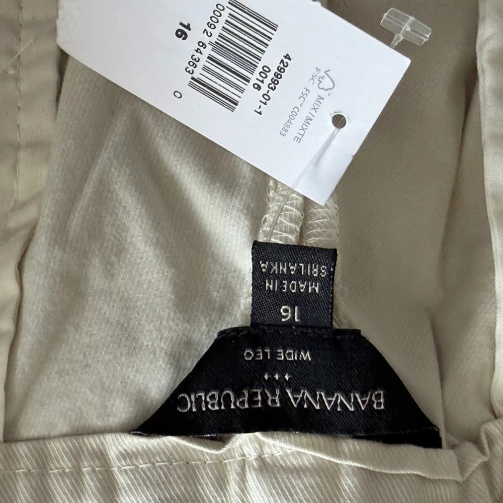 Banana Republic Women's Cream Straight Wide Leg Pants - Picture 8 of 9